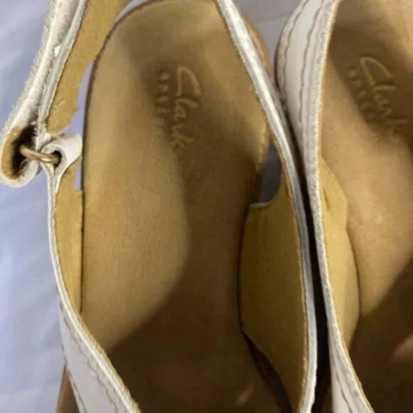 Clarks Artisan women's Leather Wedge Espadrille/Sandal, White size 8M - Picture 7 of 7